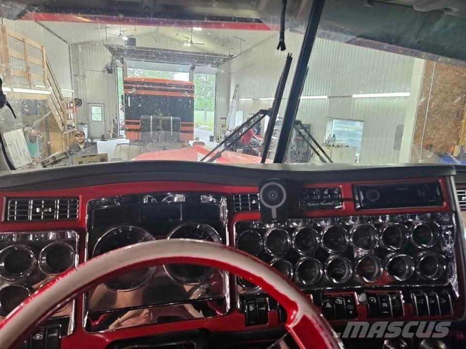 Kenworth W 900 L Truck Tractor Units