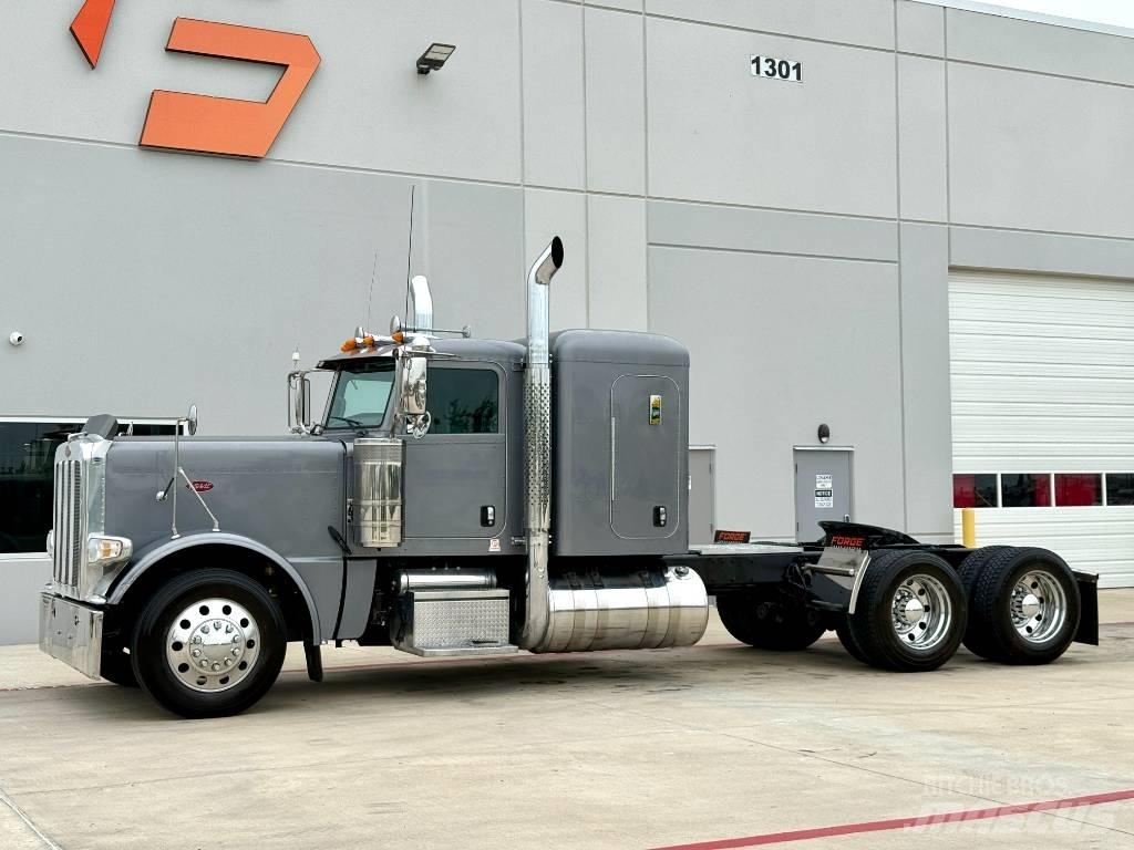 Peterbilt 389 Truck Tractor Units