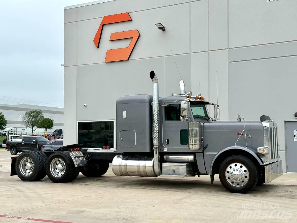 Peterbilt 389 Truck Tractor Units