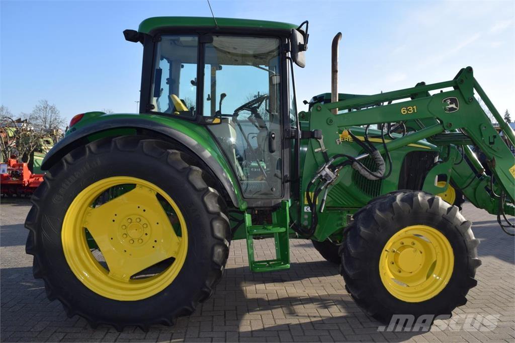 John Deere 6220 Tractors