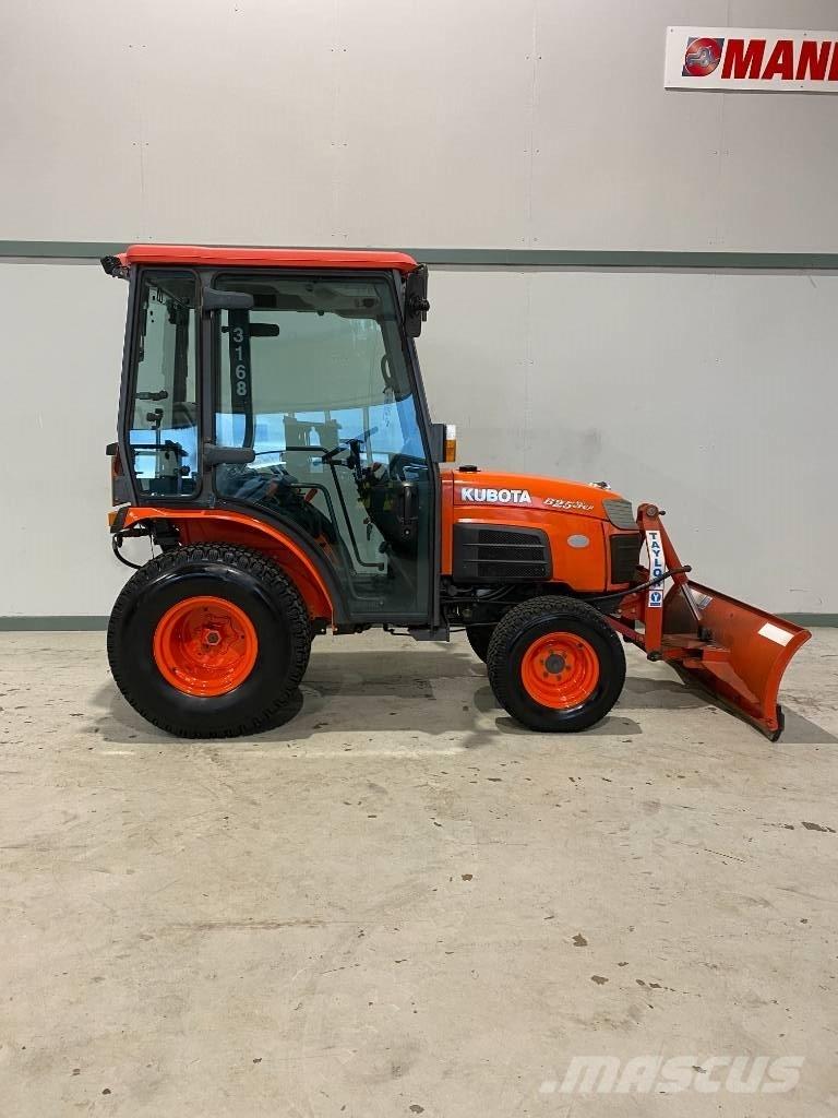 Kubota B2530 Compact tractors