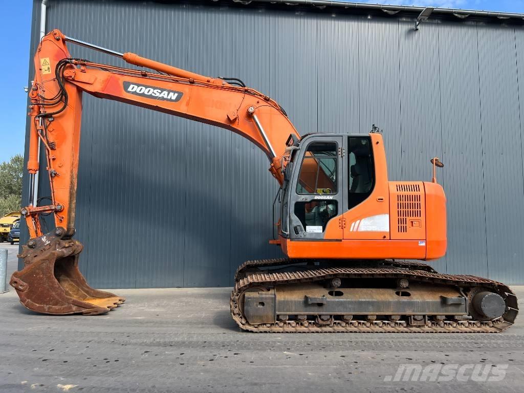 Doosan DX235LCR Crawler excavators