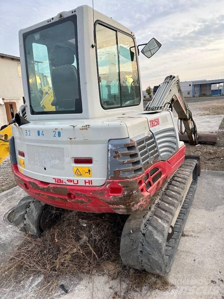 Takeuchi TB250 Mini excavators < 7t