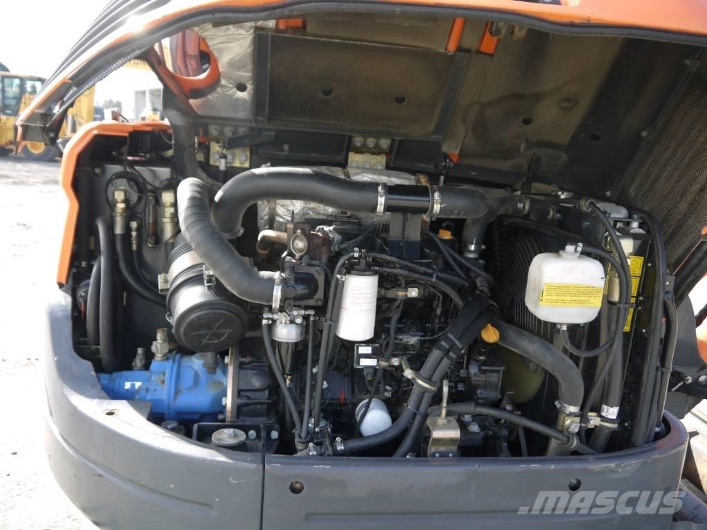 Doosan DX 60 R Mini excavators < 7t