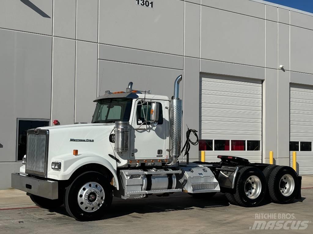 Western Star 4900 Truck Tractor Units