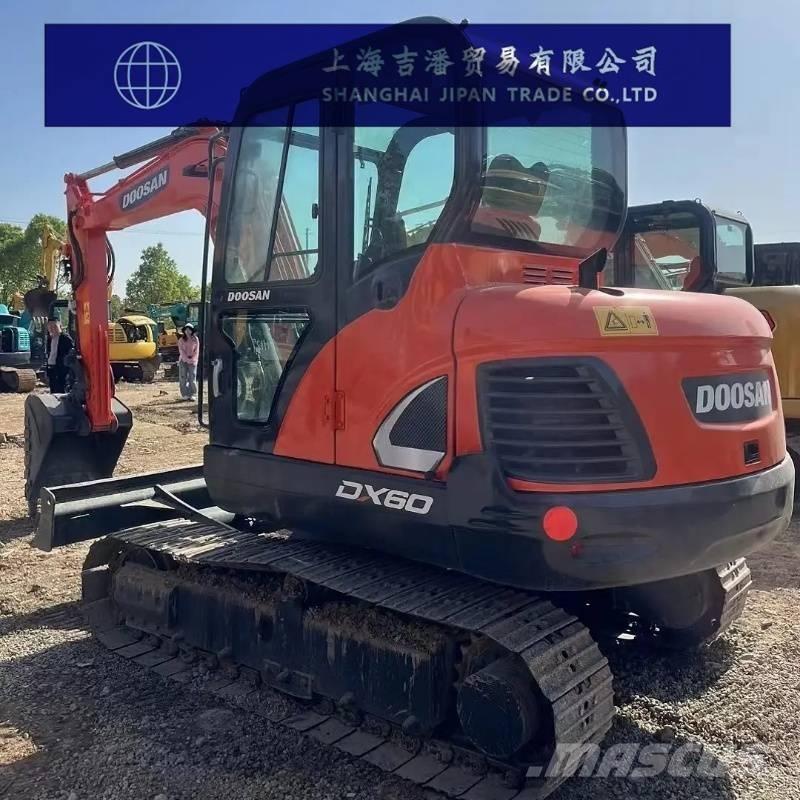 Doosan DX 60 Mini excavators < 7t