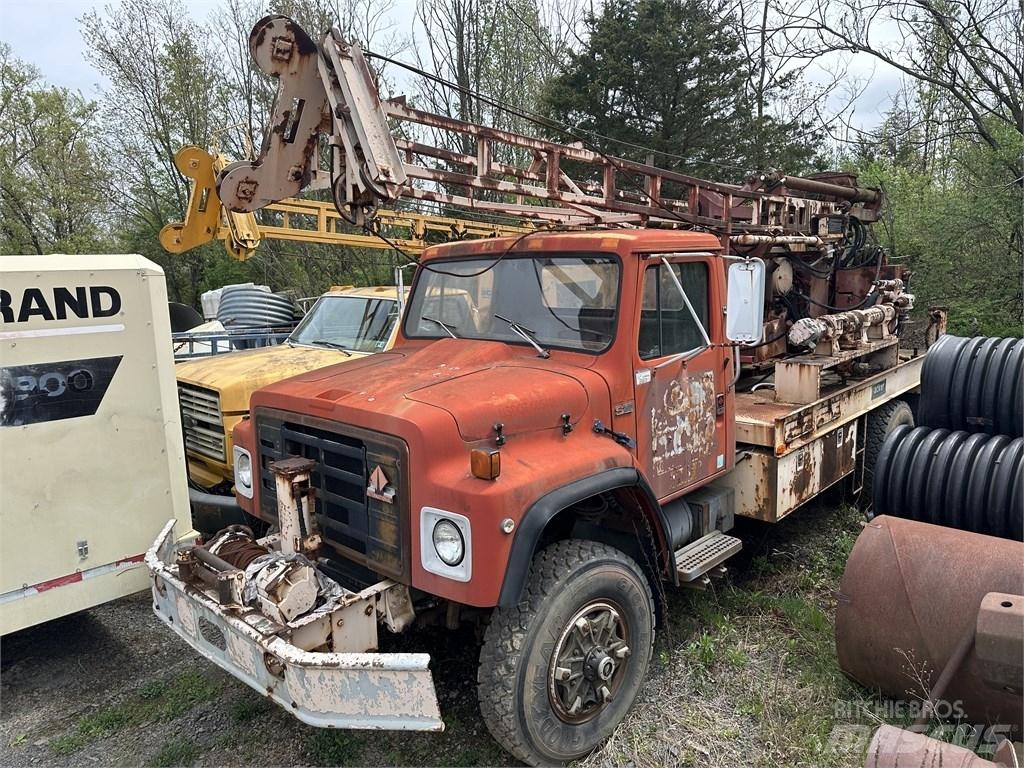 Navistar 1854 Flatbed/Dropside trucks