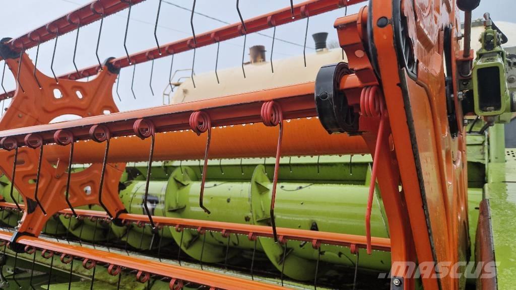 CLAAS Vario 1050 Combine harvester heads