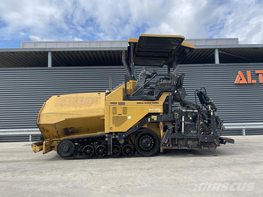 CAT AP555F Asphalt pavers