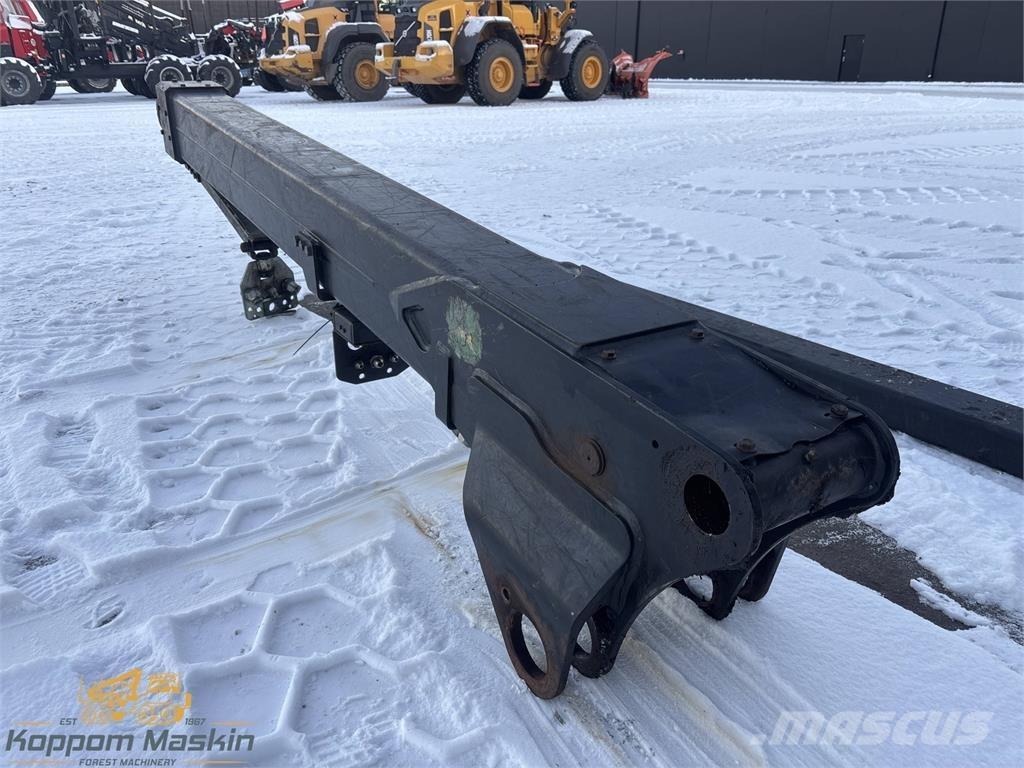 John Deere CH8 Harvester cranes