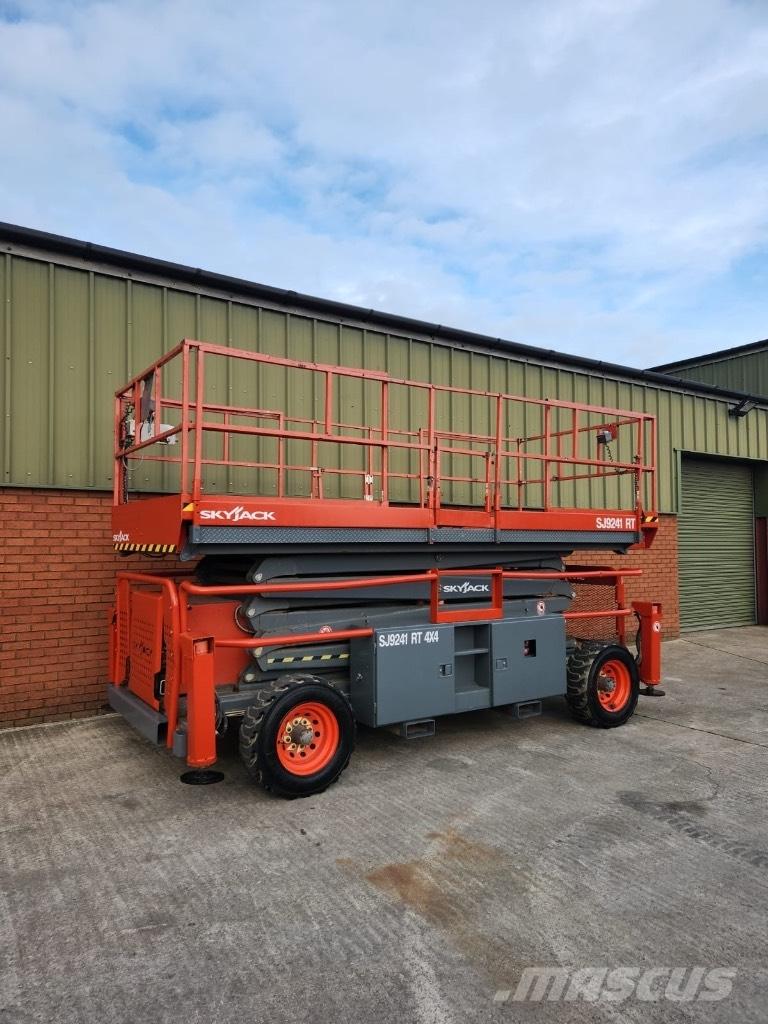 SkyJack SJ 9241 RT Scissor lifts