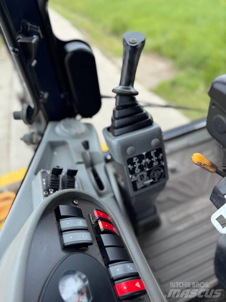 Volvo BL 71, JOYSTICK TLB's