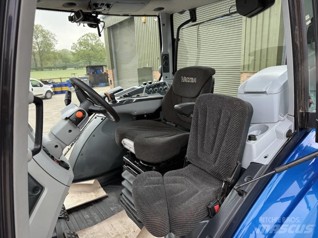 Valtra T 234 V Tractors