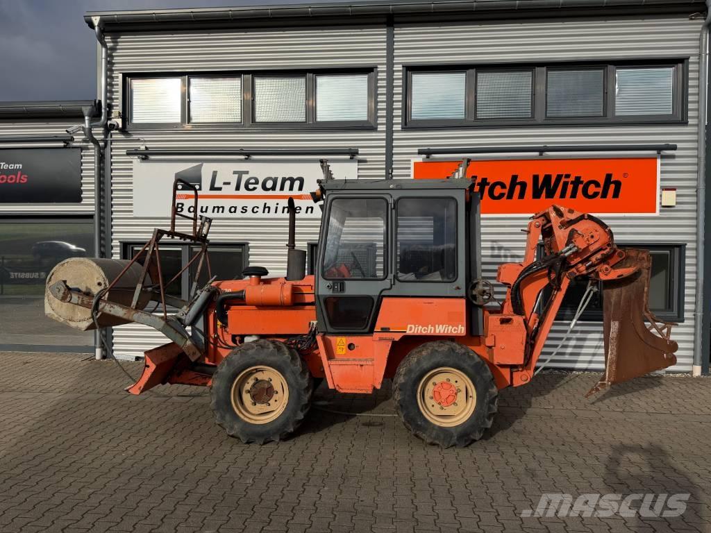 Ditch Witch 8020 T Trenchers