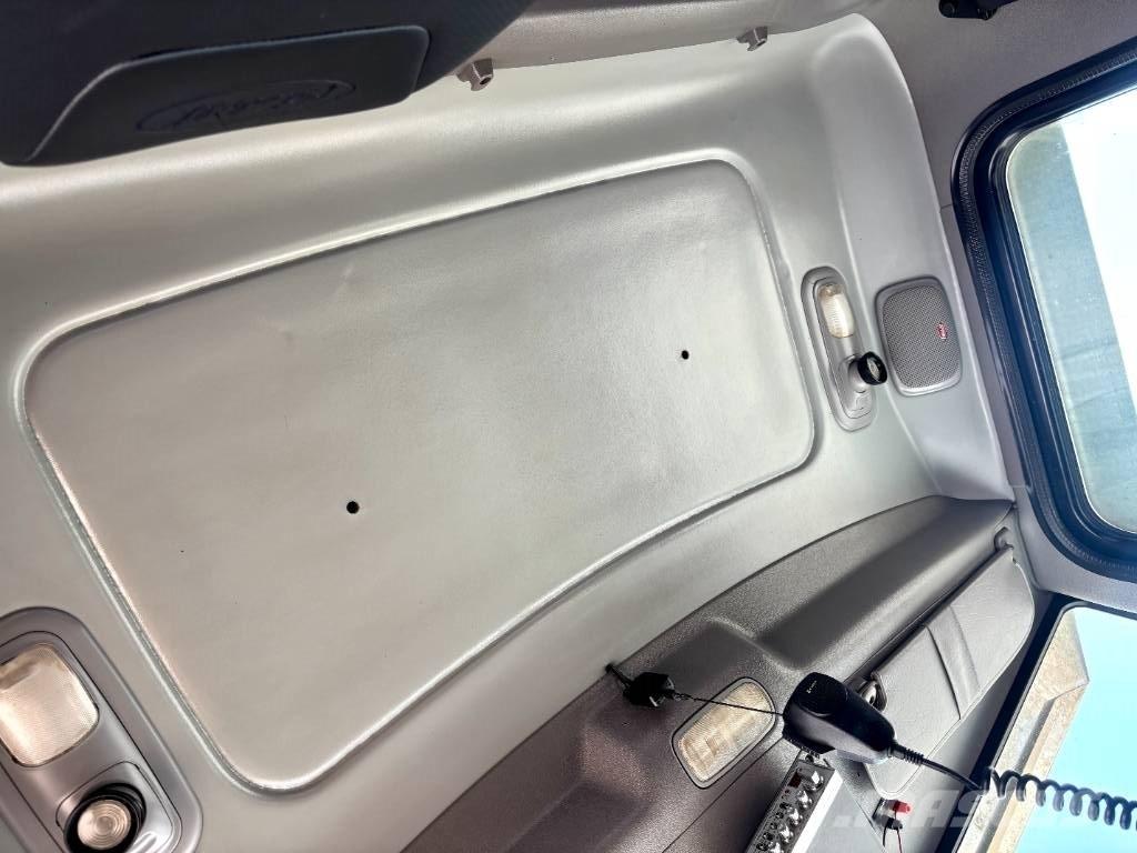 Peterbilt 367 Truck Tractor Units