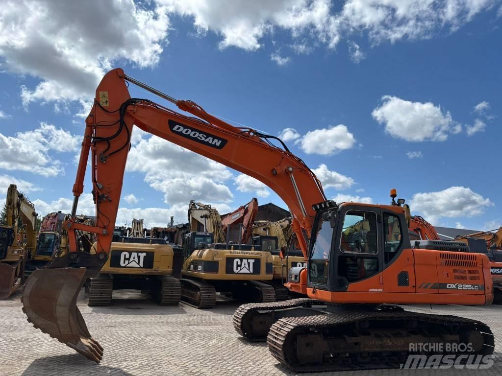 Doosan DX 225 LC-3 Crawler excavators