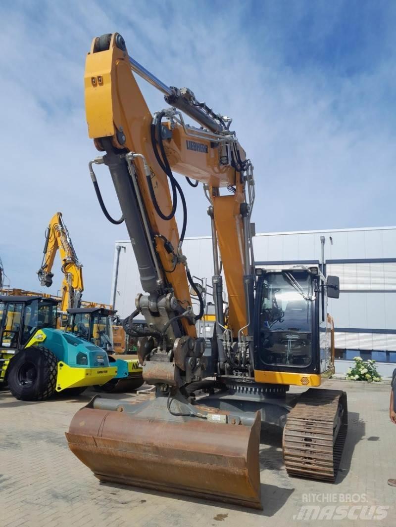 Liebherr R922 LC Crawler excavators