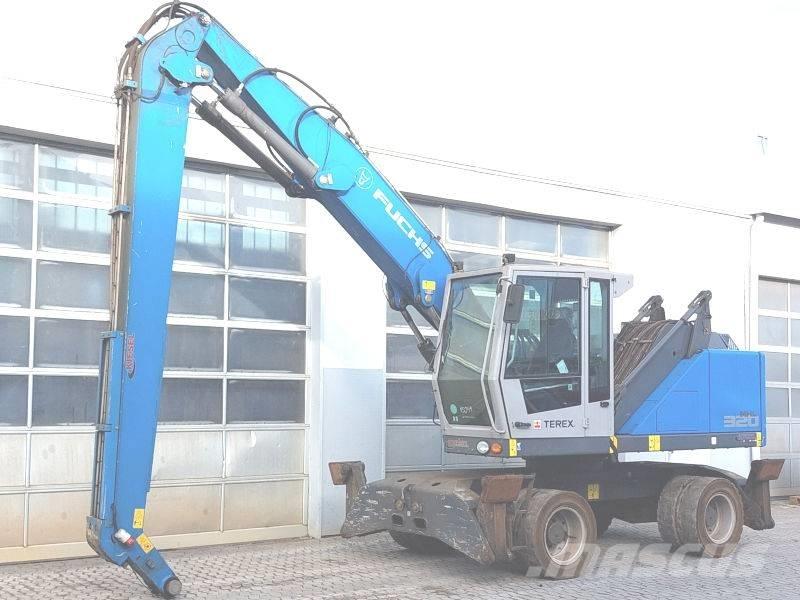Fuchs MHL 320 F Waste / industry handlers