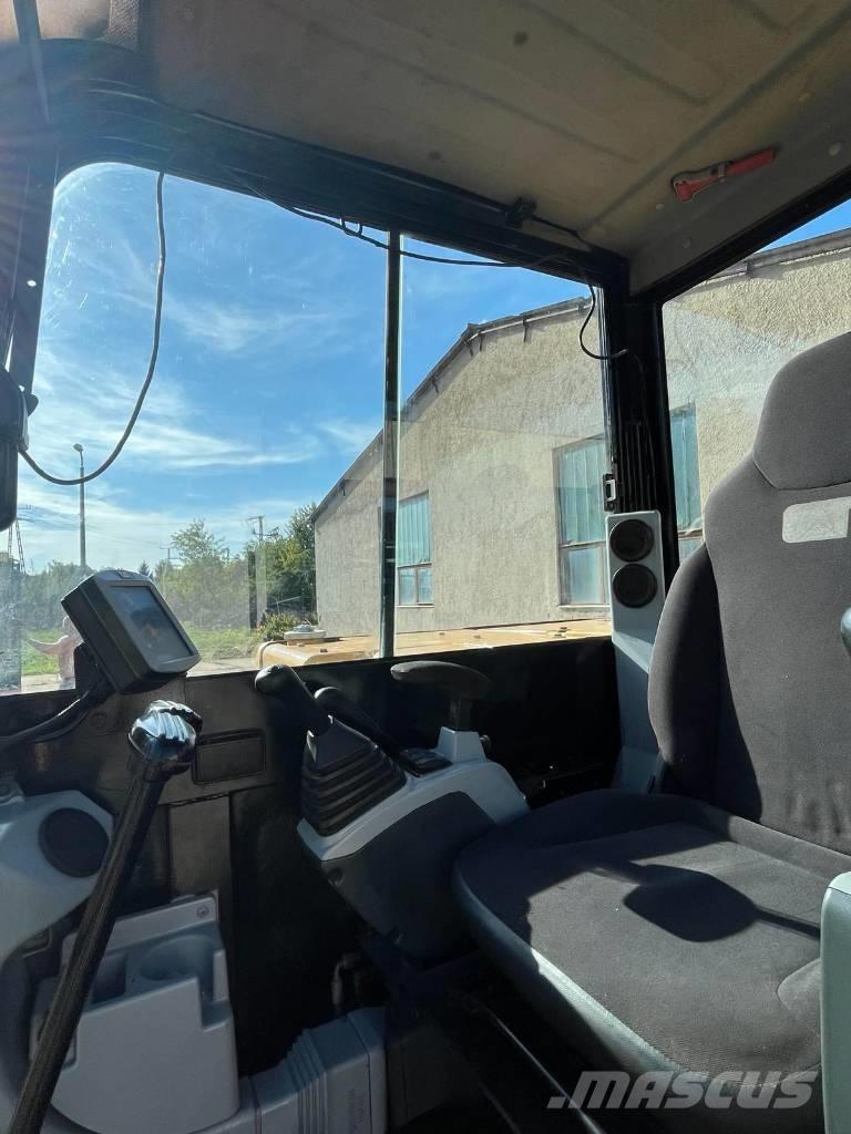 CAT 305.5 E 2 Mini excavators < 7t