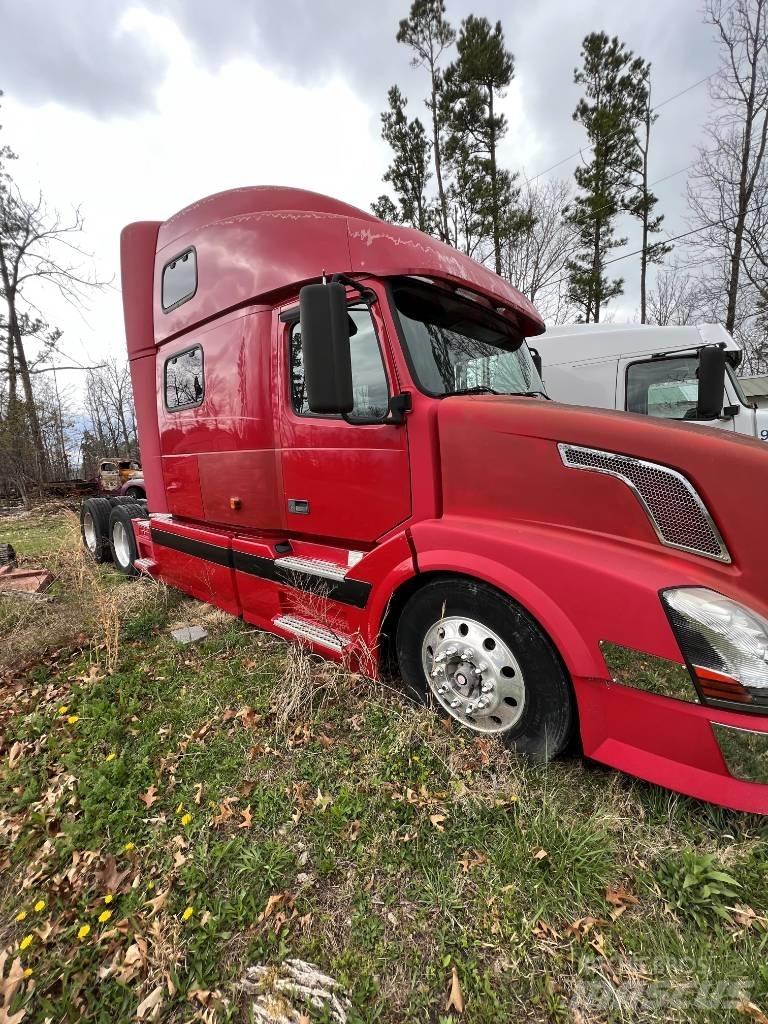 Volvo N416145 Truck Tractor Units