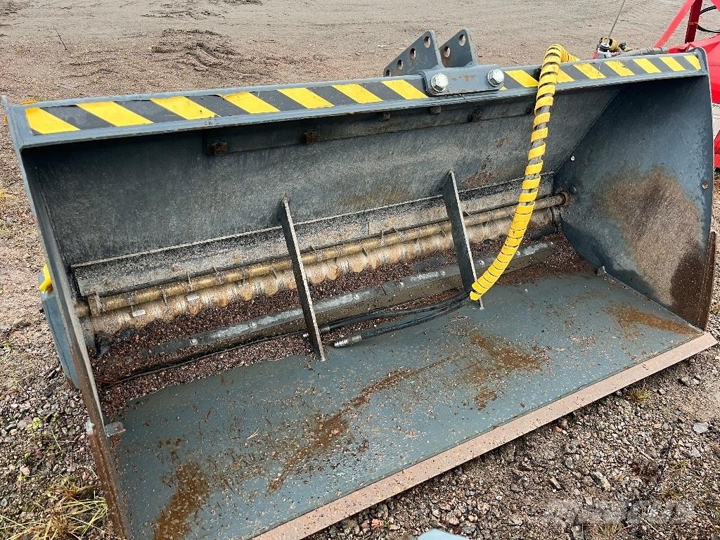 Stark HK1000 Sand and salt spreaders