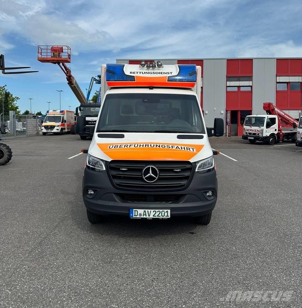 Mercedes-Benz 100 D Emergency vehicles