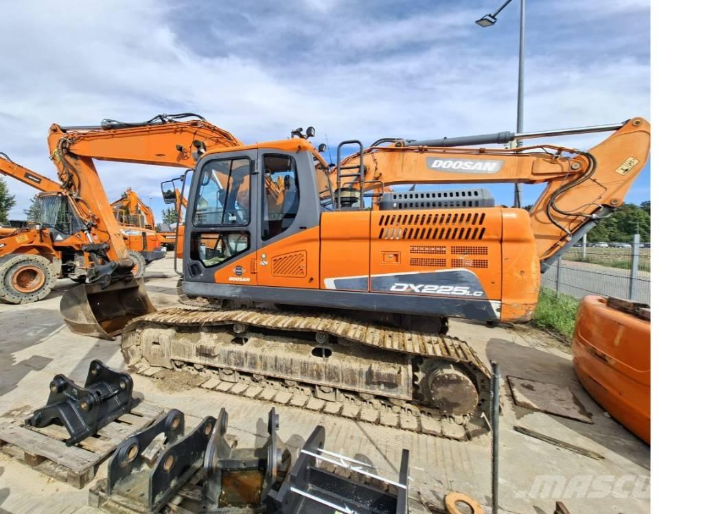 Doosan DX 225 LC-5 Crawler excavators