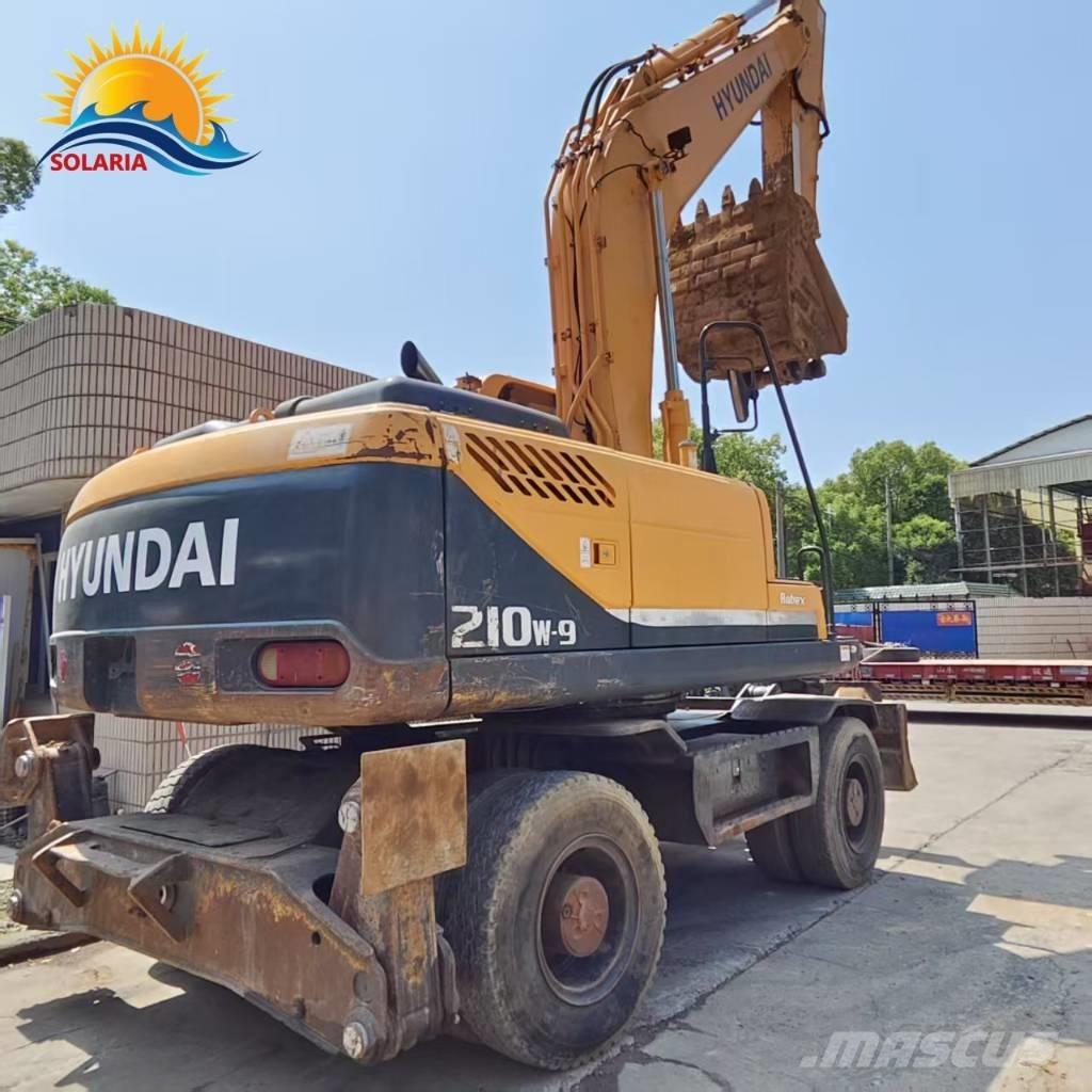 Hyundai R210W-9 Wheeled excavators
