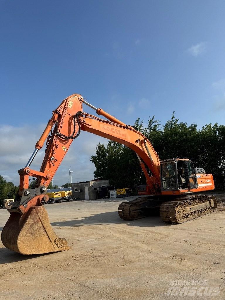 Doosan DX 420 LC Crawler excavators