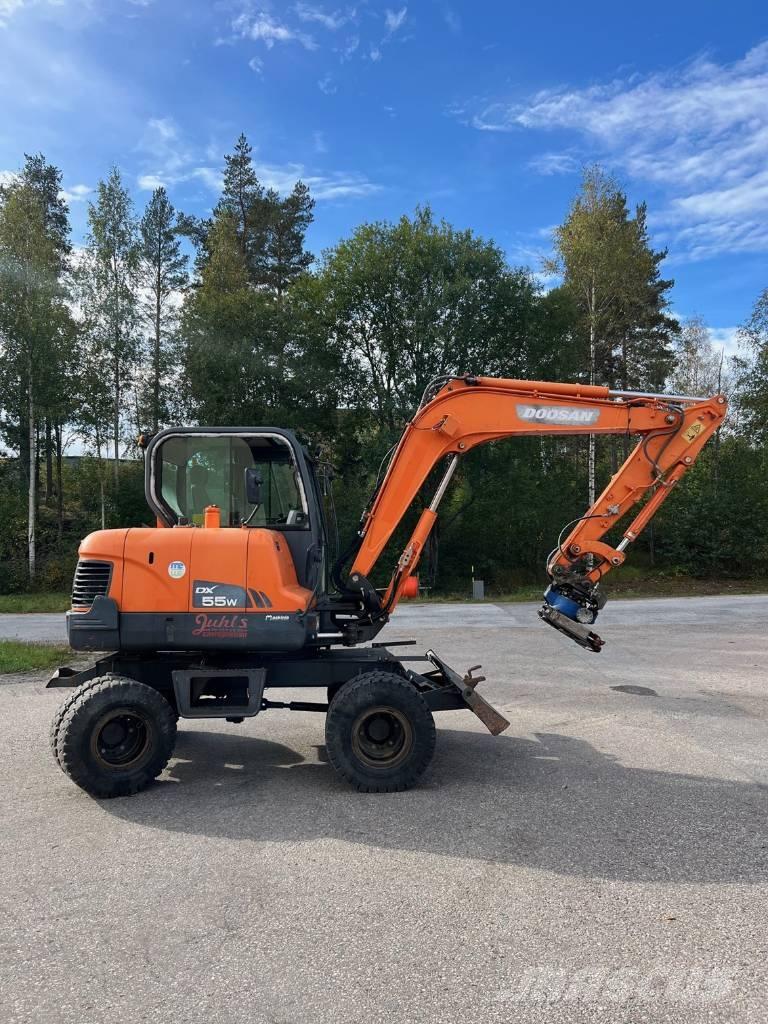 Doosan DX 55 Mini excavators < 7t