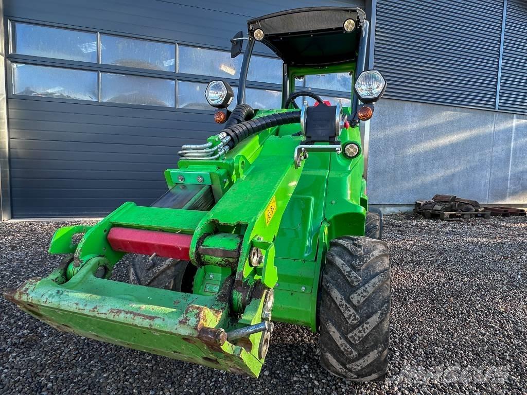 Avant 528 Multi purpose loaders