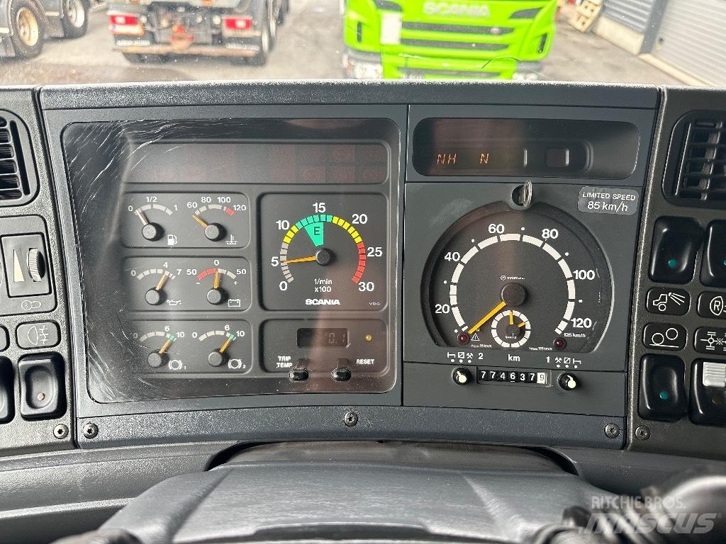 Scania R144 530 6X4 Tipper trucks