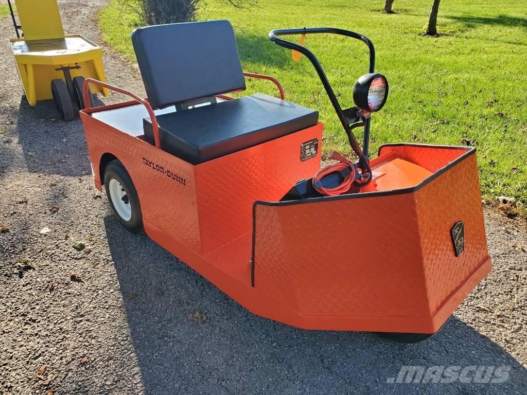 Taylor-Dunn SS536 Towing truck