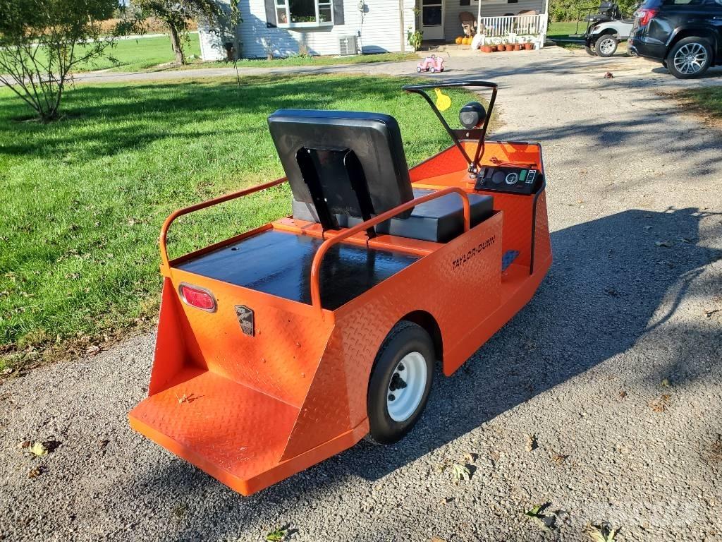 Taylor-Dunn SS536 Towing truck