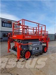 SkyJack SJ 6832 RT Scissor lifts