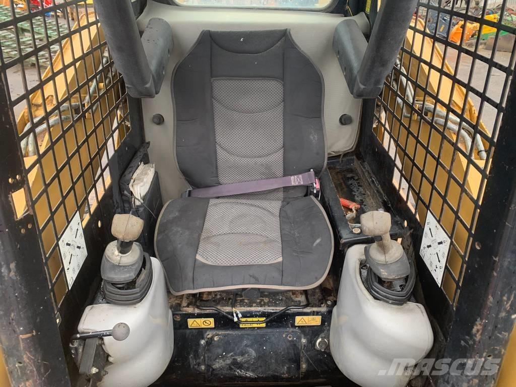 CAT 257 B Skid steer loaders