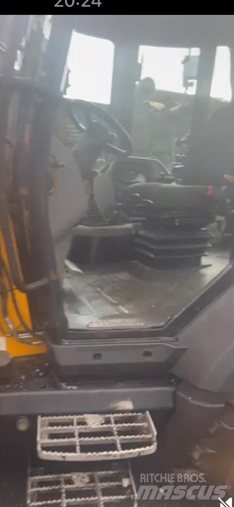 JCB 3CX Compact TLB's