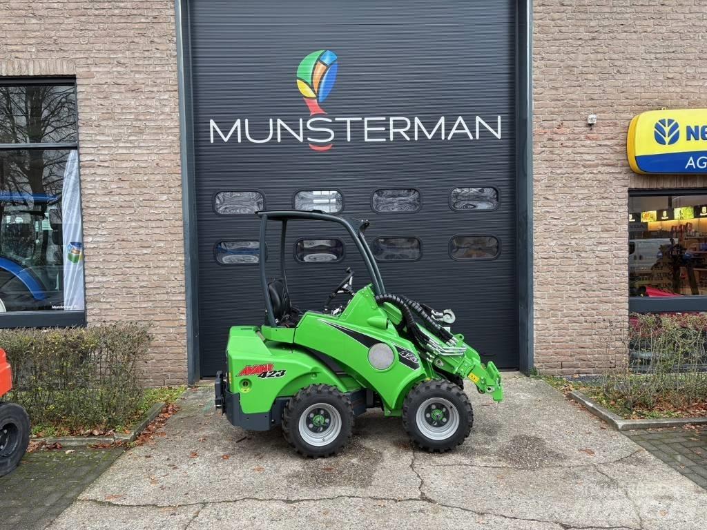 Avant 423 Mini loaders