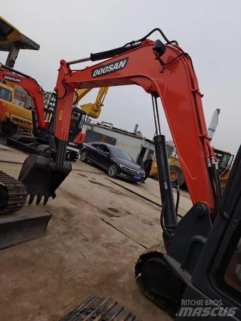 Doosan DH 60-7 Mini excavators < 7t