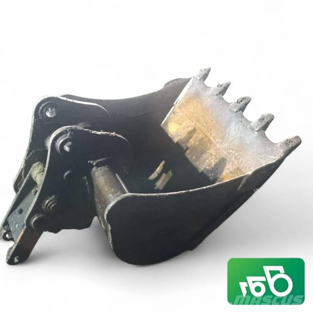 JCB 3CX 750mm Bucket Chassis and suspension