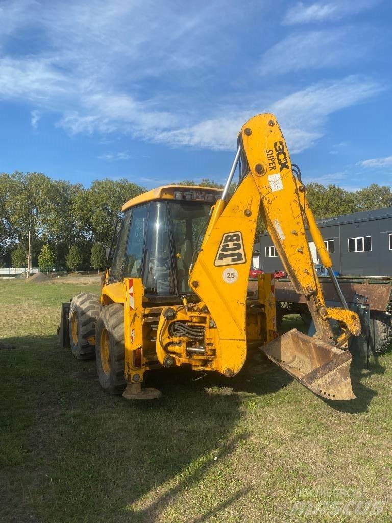 JCB 3 CX Super TLB's