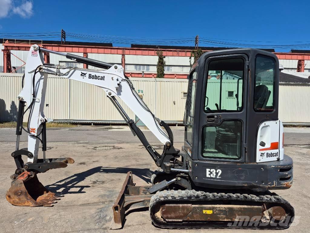 Bobcat E 32 Mini excavators < 7t