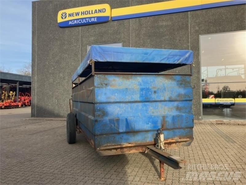  - - - 8M KREATURVOGN Other farming trailers