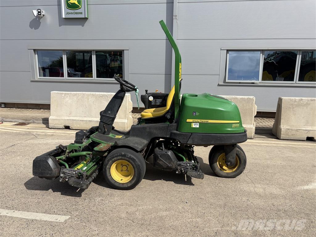 John Deere 2500E Walk-behind mowers