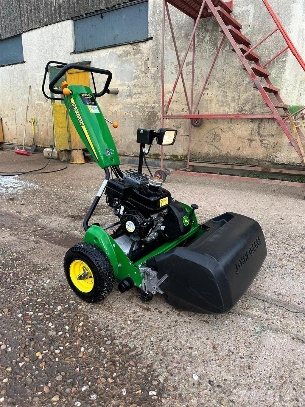 John Deere 260SL Walk-behind mowers