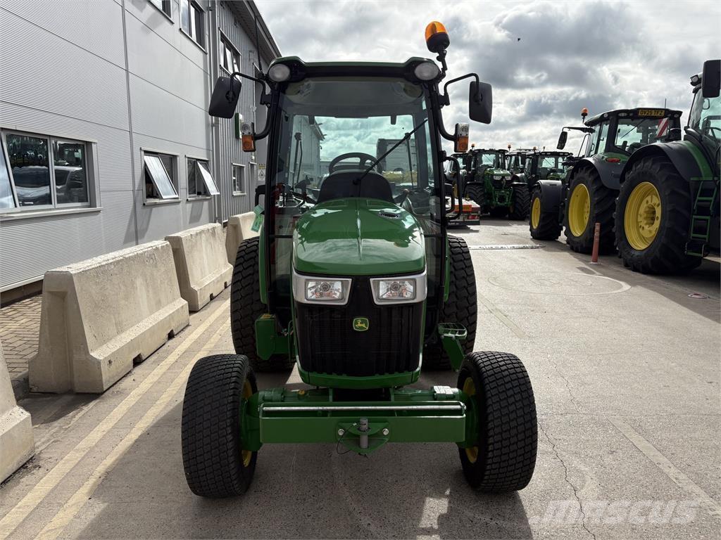 John Deere 4066R Compact tractors