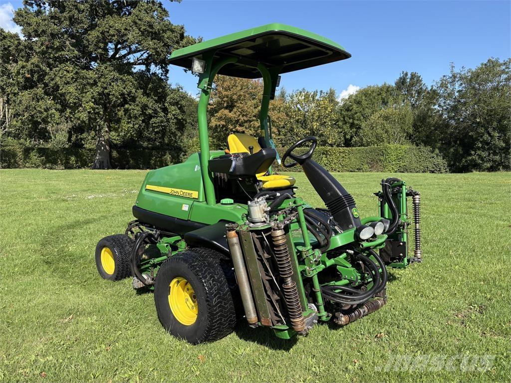 John Deere 7700A Walk-behind mowers