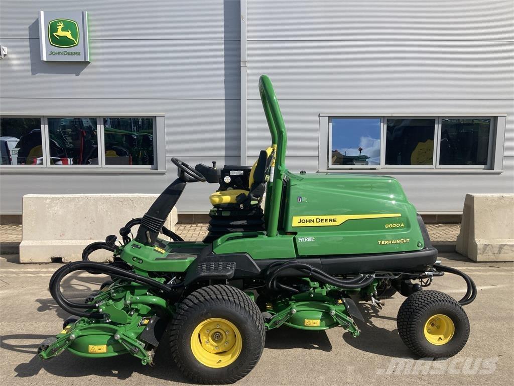 John Deere 8800A Walk-behind mowers