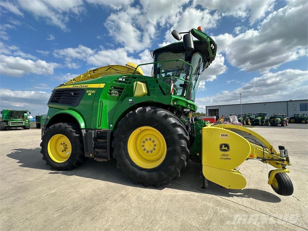 John Deere 9700i Self-propelled foragers