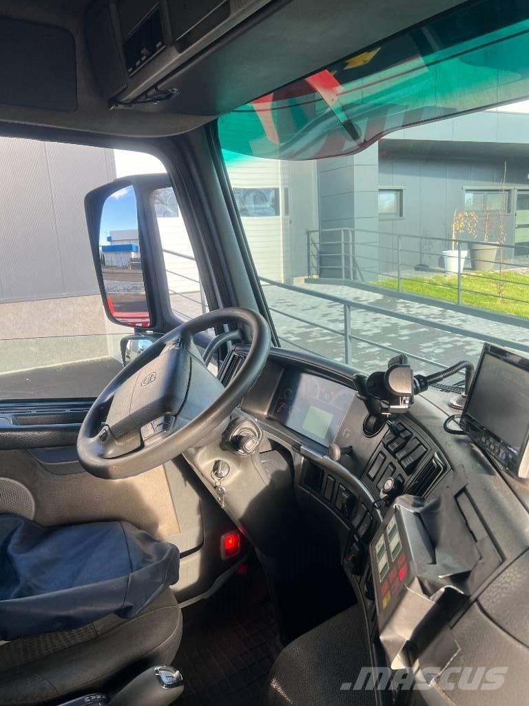 Bronto S37XDT Truck mounted aerial platforms